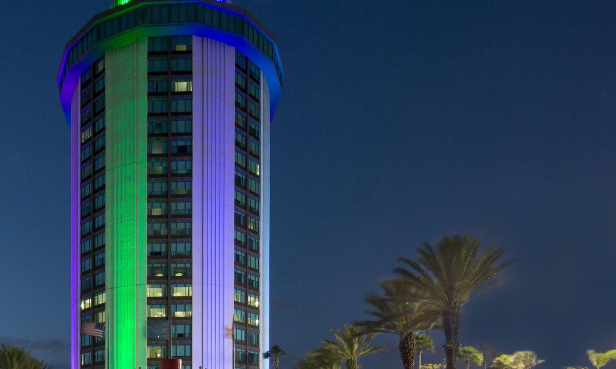 Florida Center Hotel | Four Points by Sheraton Orlando International Drive