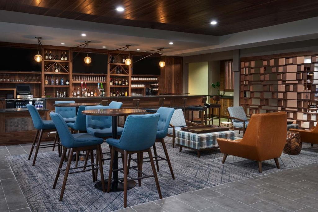 Schaumburg Hotel | Four Points by Sheraton Chicago Schaumburg
