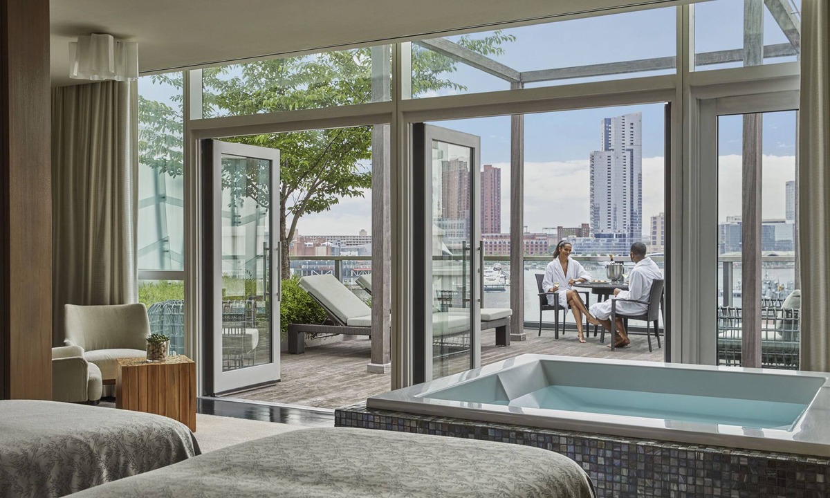 Harbor East Hotel | Four Seasons Hotel Baltimore