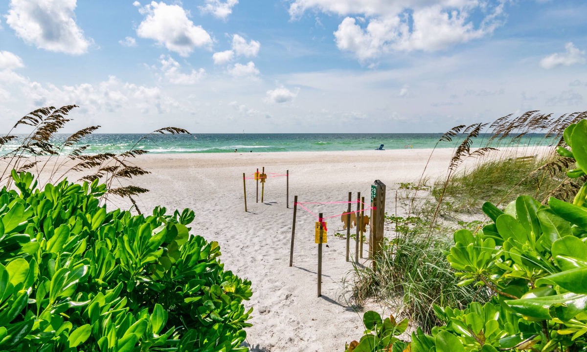 Ilexhurst House | Four Winds 2 Bedroom Home Two houses To Unforgettable Sunsets