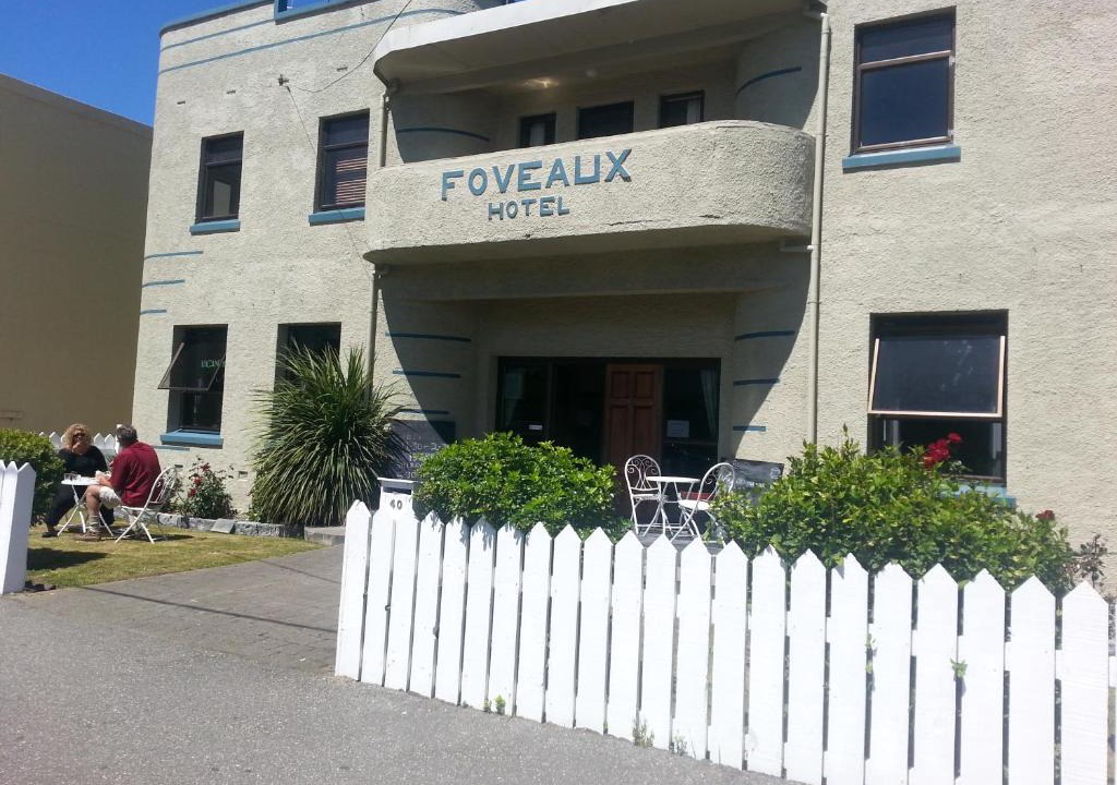 Bluff Hotel | Foveaux Hotel