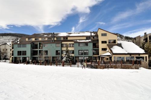 East Village at Copper House | Fox Pine Lodge 4 bed 4 bath FPAF4