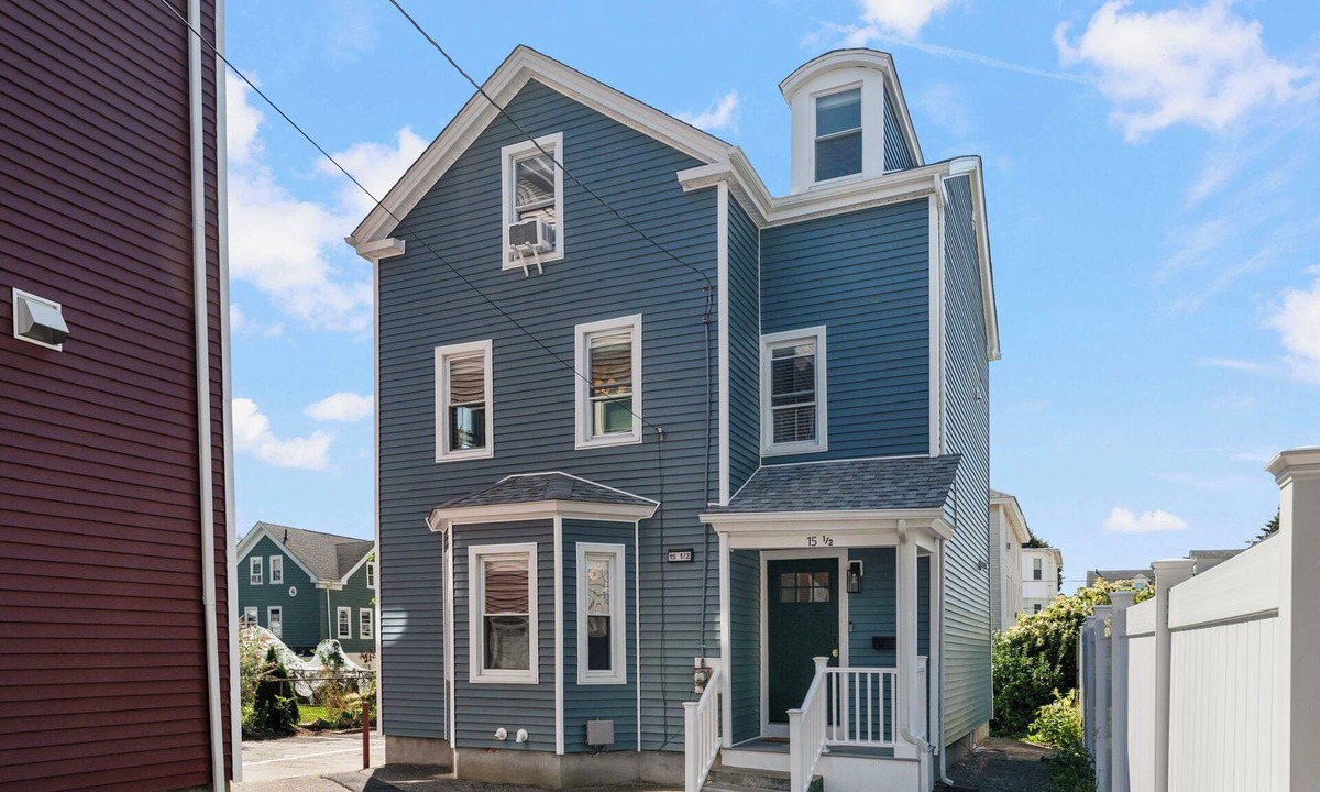 Fox Point House | Fox Point House: Walk to Brown/RISD + Free Parking for Up to 3 Cars!