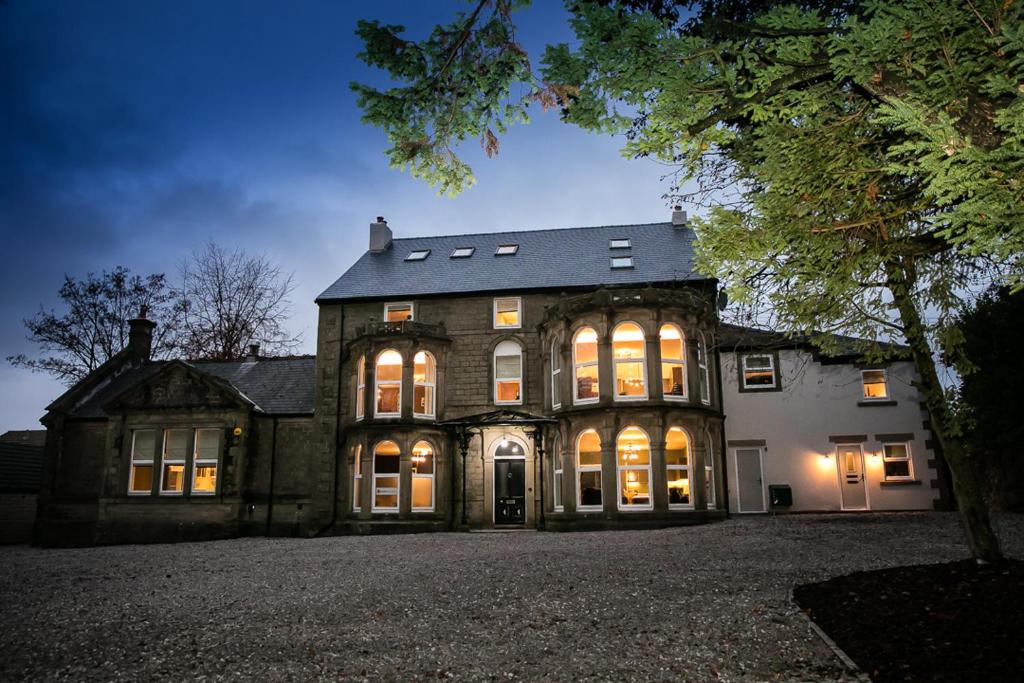 Buxton Hotel | Foxlow Grange by Muse Escapes