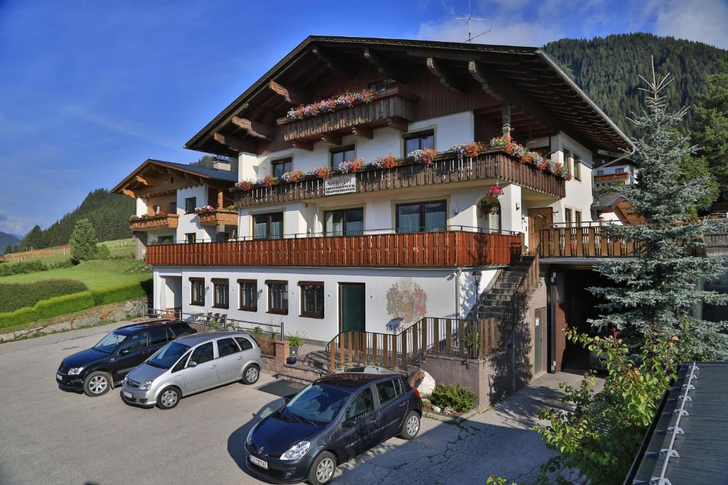 Obertilliach House | Frühstückspension Jagdhof