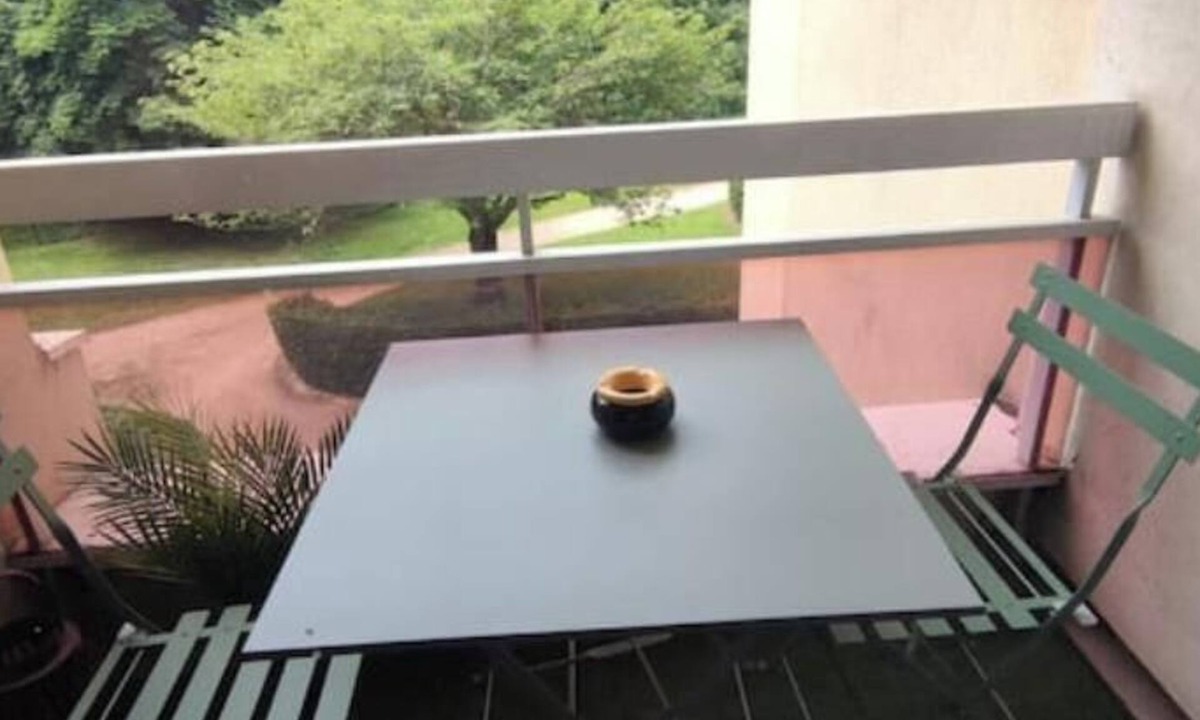 Elancourt Apartment | T3 Cosy Balcon France Miniature Parc Le Coudray à 20mins Château de Versailles