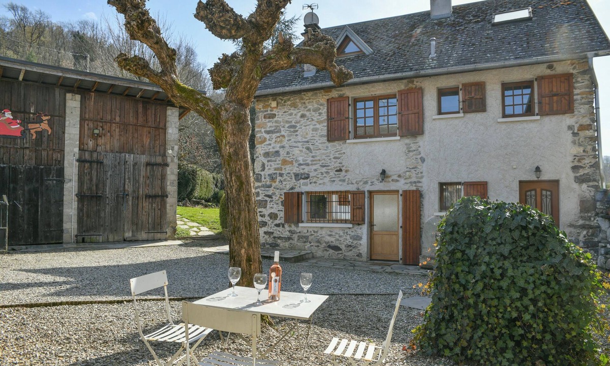 Coise-Saint-Jean-Pied-Gauthier Apartment | Welcome to Coise, a Charming Savoyard Village Between Lakes and Mountains