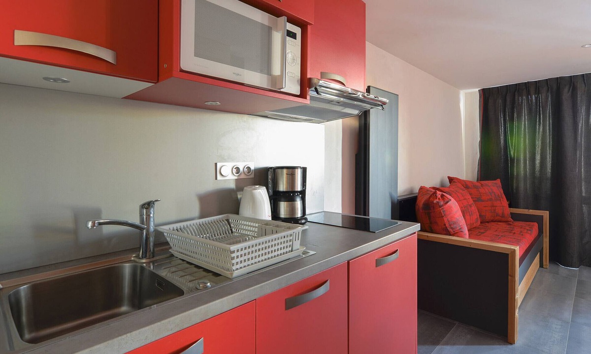 Bellentre Apartment | Renovated studio near slopes with wellness, pets allowed