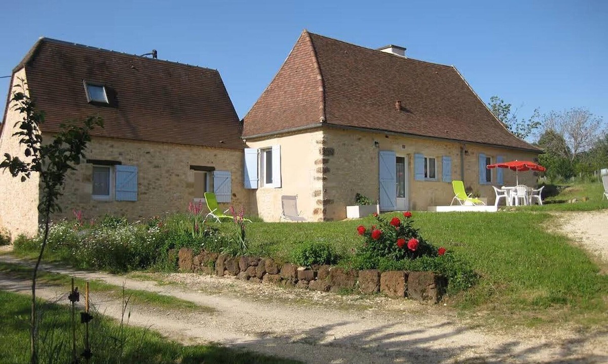 Rouffignac-Saint-Cernin-de-Reilhac Cottage | Charming stone cottage for 4 with wifi and parking in the Black Périgord