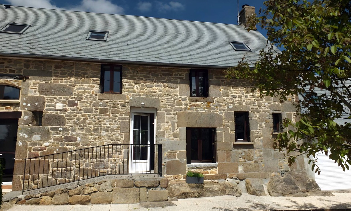 Saint-Georges-de-Reintembault House | La Guinchère: Spacious Breton House near Mont-Saint-Michel and Fougères