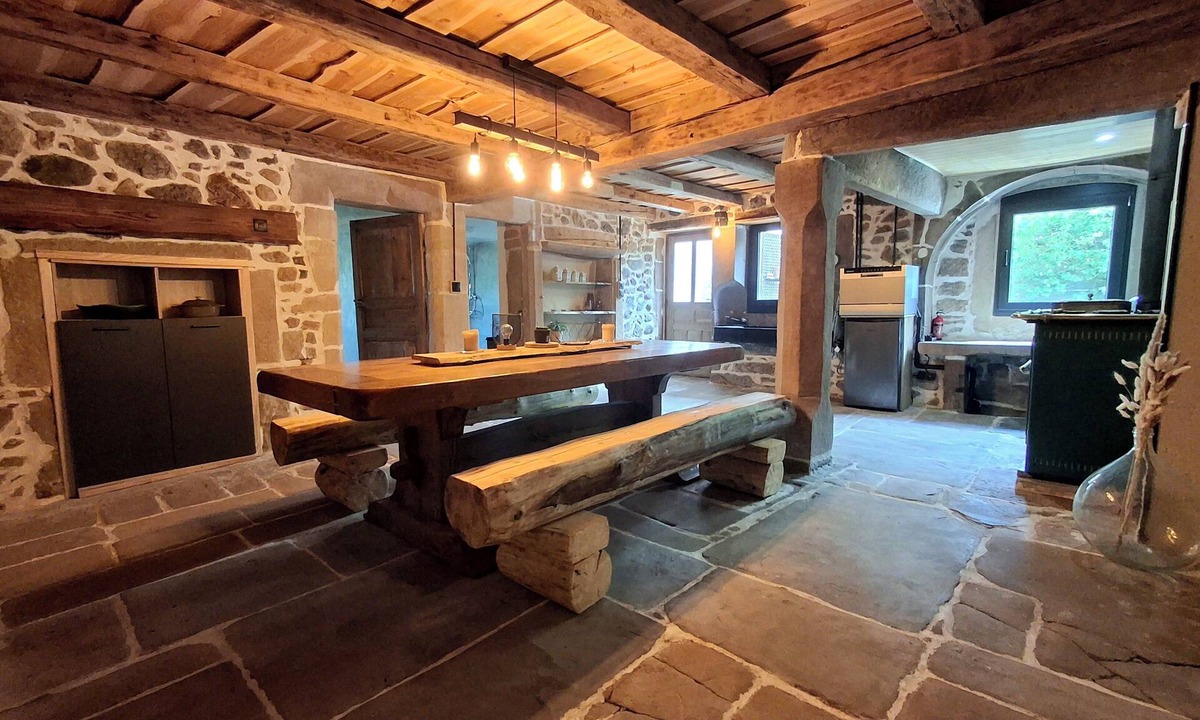 Ternuay-Melay-et-Saint-Hilaire House | Alter Native Farm