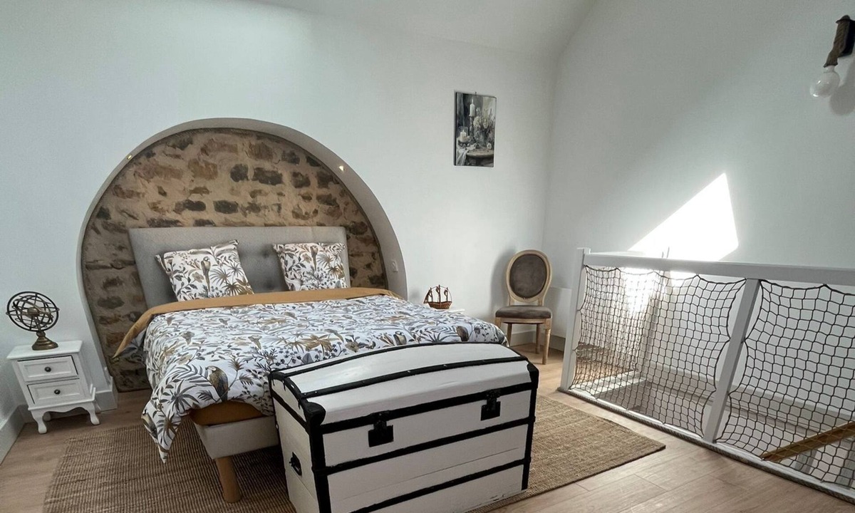 Treigny House | Au p'tit soulier de Puisaye, near Guédelon