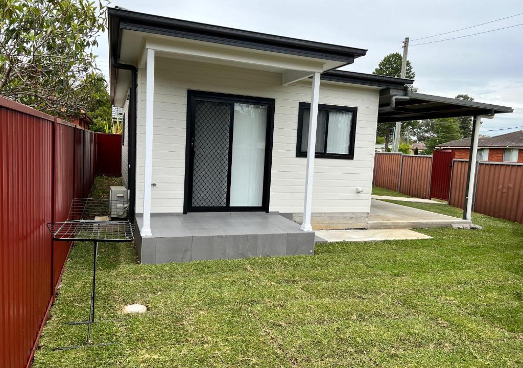 Doonside Apartment | Fragrant Home-68A Brand New 2 rooms House with beautiful private garden and entrance,5G wifi