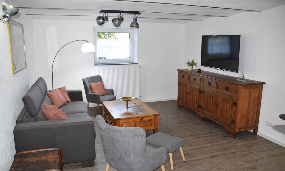 Naurath Apartment | Frank Mossem