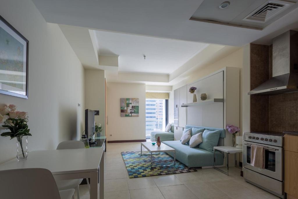 Jumeirah Lake Towers Apartment | Frank Porter - Goldcrest Views