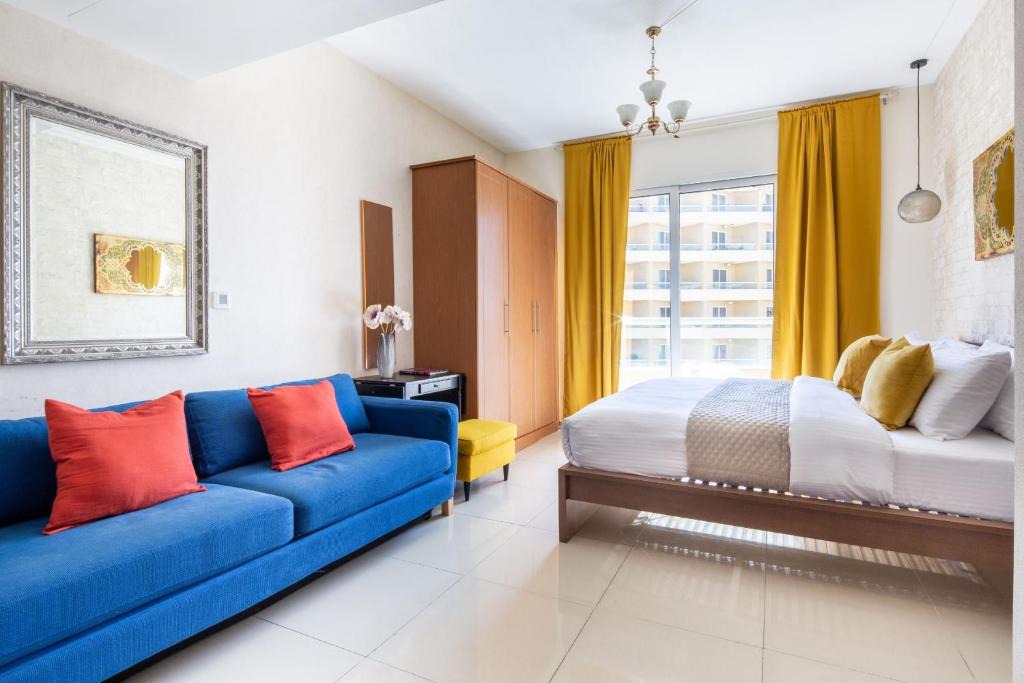Dubai Production City Apartment | Frank Porter - Lakeside