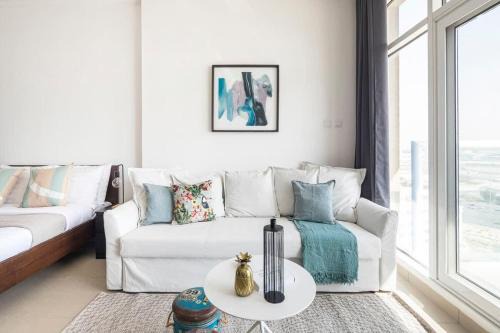 Al Barsha Apartment | Frank Porter - Siraj Tower
