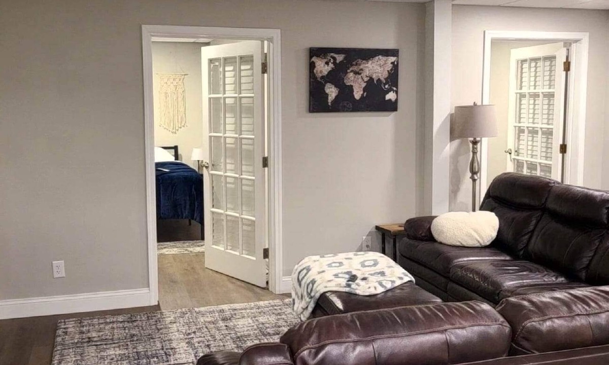 Evansville Apartment | Franklin St Suite