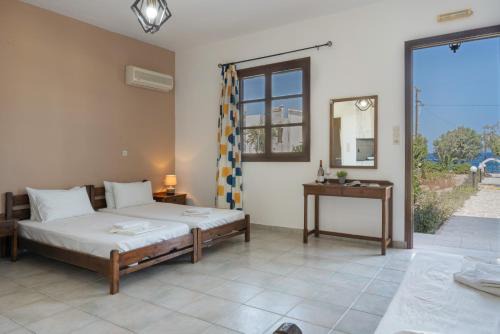 Paloi Apartment | Frantzis Studio 2 - Nisyros