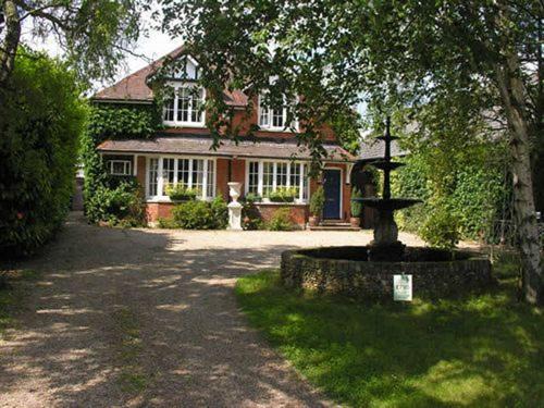Battlesbridge House | Frasers