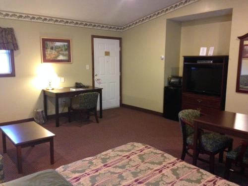 Norwich Hotel | Fred's Inn Restaurant & Lodging