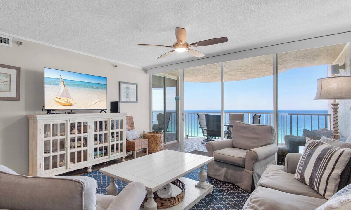 Gulf Pines Condo | Free Beach Service, 16th Floor Views, On-Site Check In