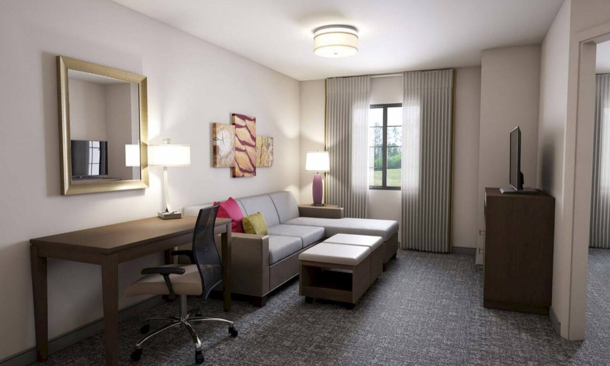 Lafayette Condo | Free Breakfast Buffet. Pool. Only 5 Miles from Purdue University!