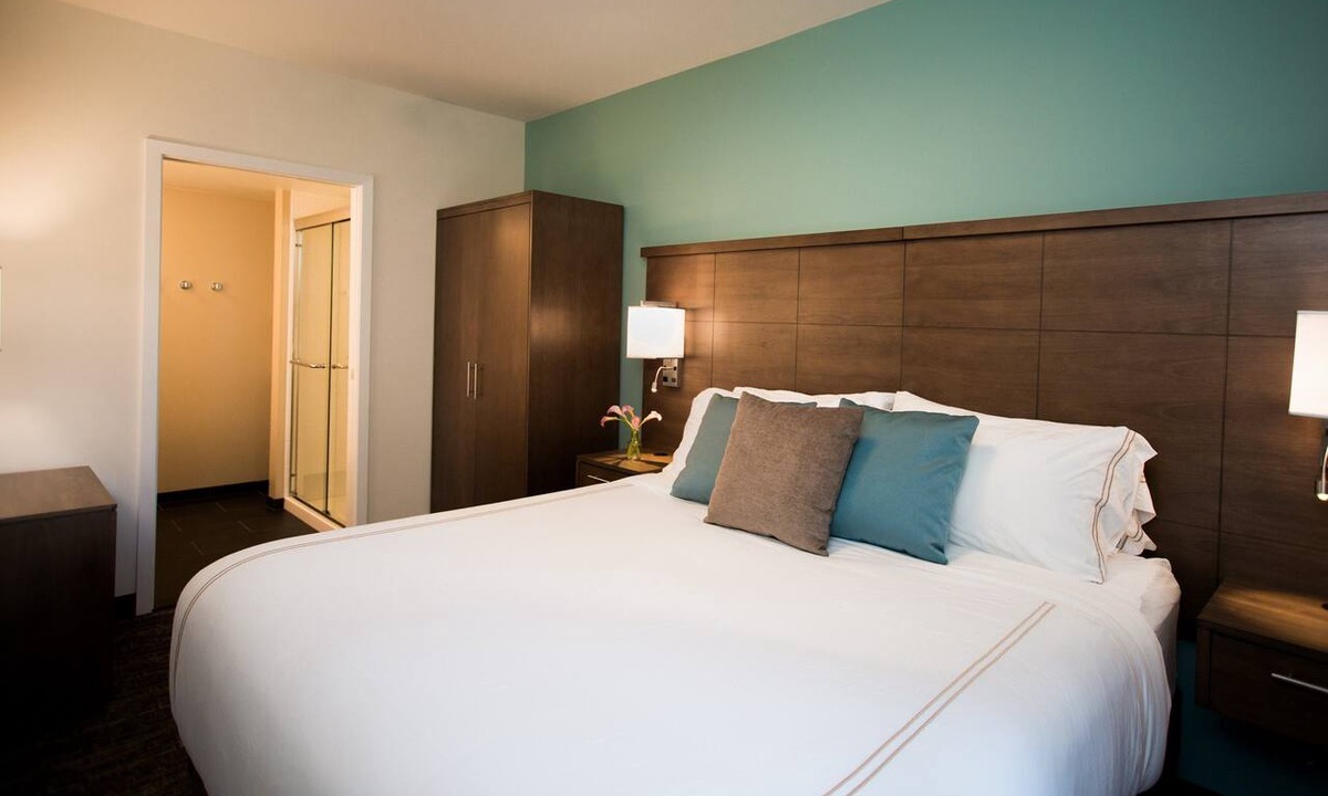 Cascade Apartment | Free Breakfast! Cozy King Suite w/Full Kitchen