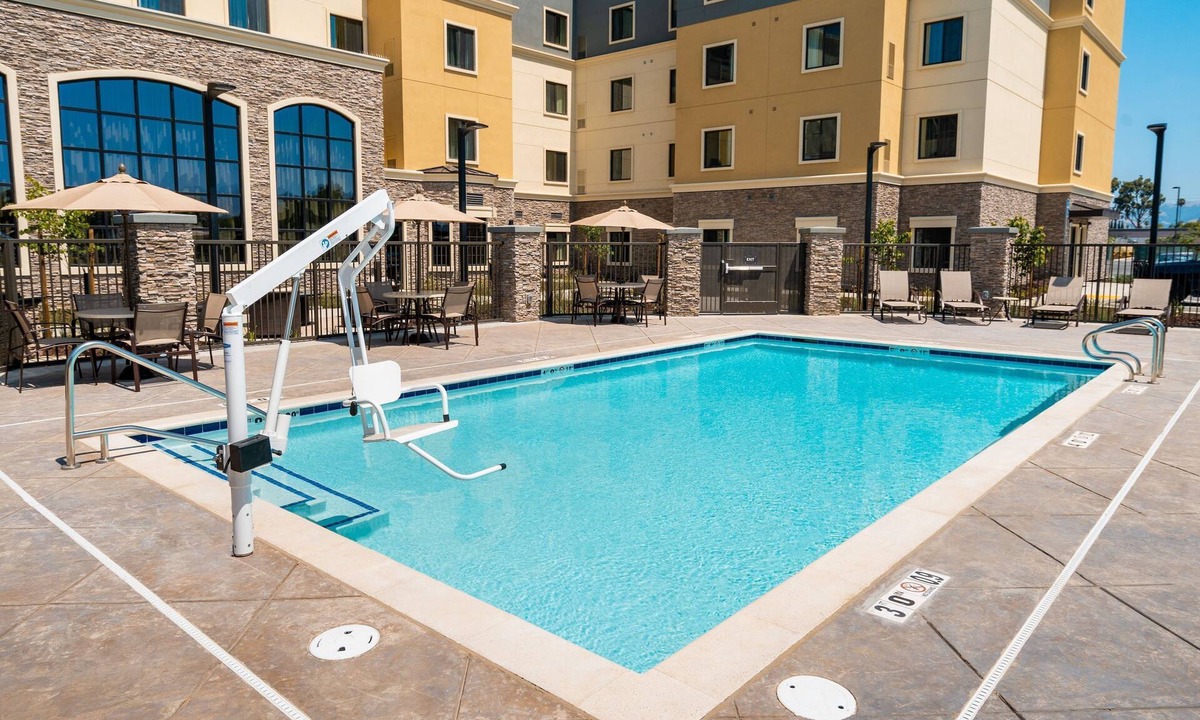 Newark Condo | Free Breakfast. Pool. Shared BBQ. King Suite. 30 Min to Oakland Zoo!