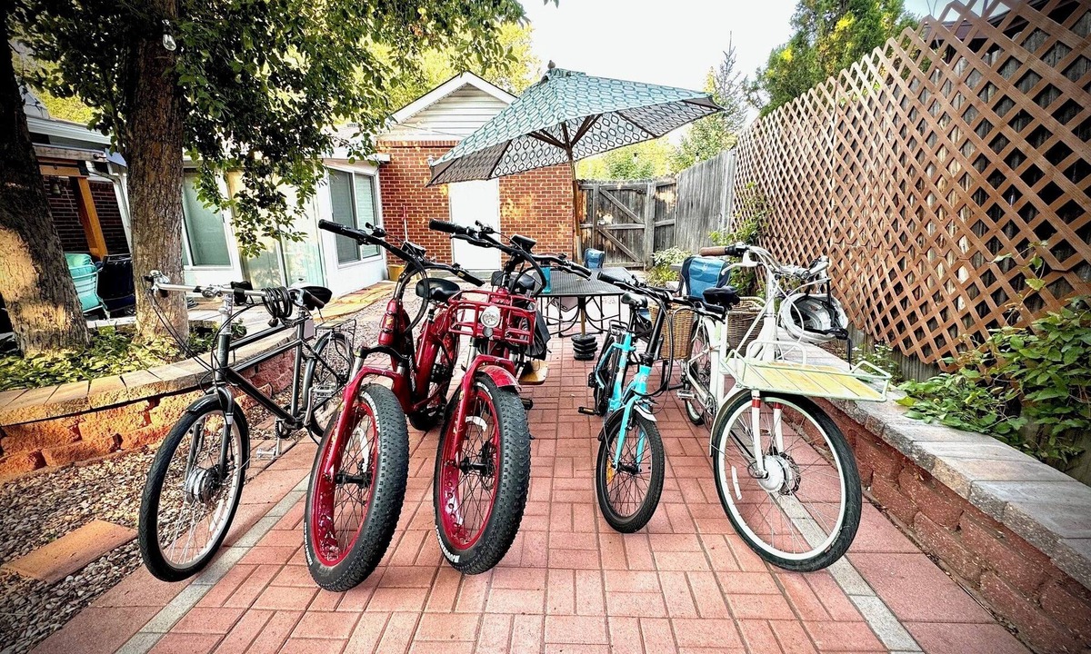 Martin Acres House | Free e-bikes! Near hiking and Uni of Colo!