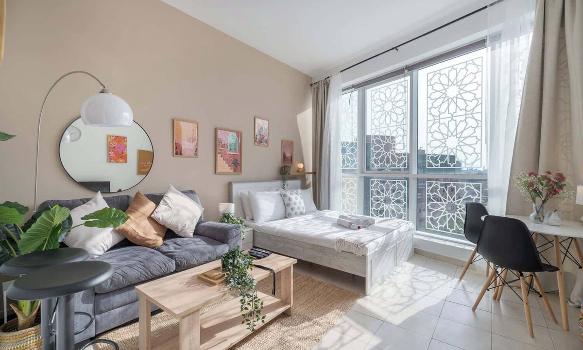 Discovery Gardens Apartment | Free housekeeping visits during your stay - StayShort - Modern & Inviting Studio in Discovery Gardens