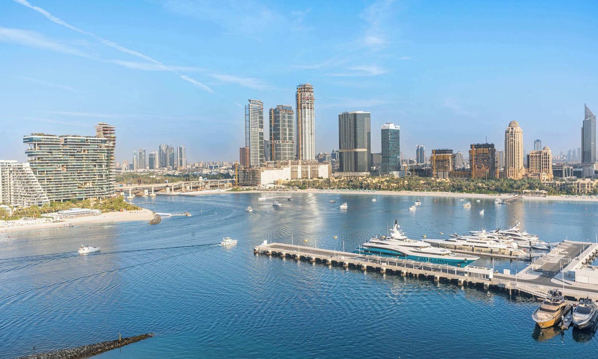 Dubai Marina Apartment | Free housekeeping visits during your stay - StayShort - Elegant 1 Bedroom in EMAAR Beachfront that Sleeps 2