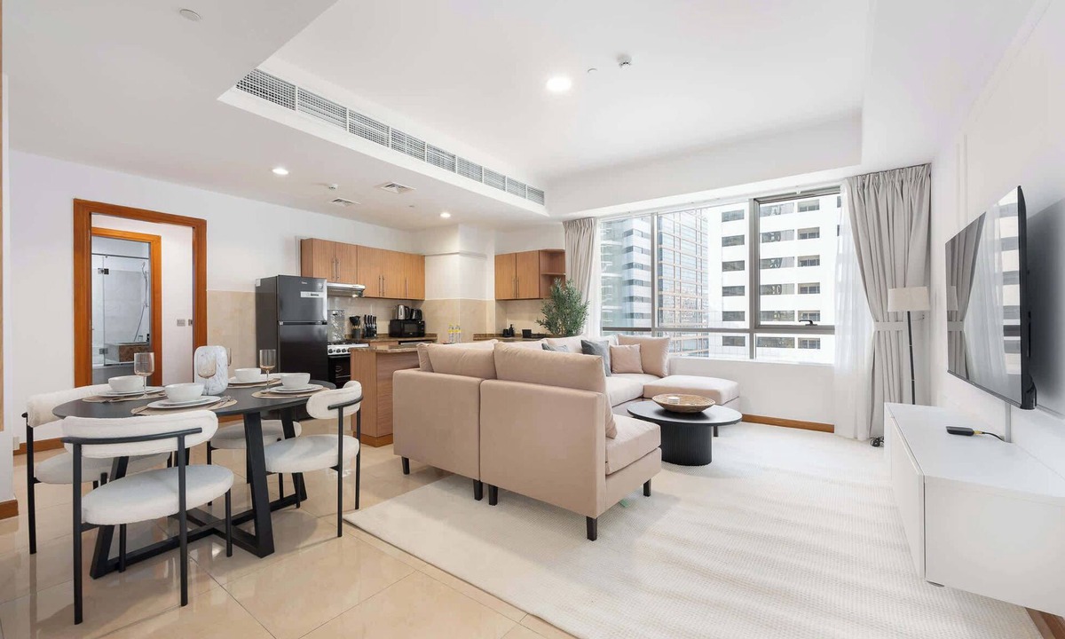 Al Barsha 1 Apartment | Free housekeeping visits during your stay - StayShort - Spacious 1BR Apartment in Al Barsha Perfect for 2