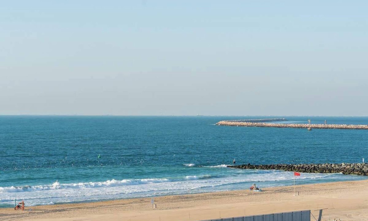 Dubai Apartment | Free housekeeping visits during your stay - StayShort - Port De La Mer 1BR for 2, steps from the beach
