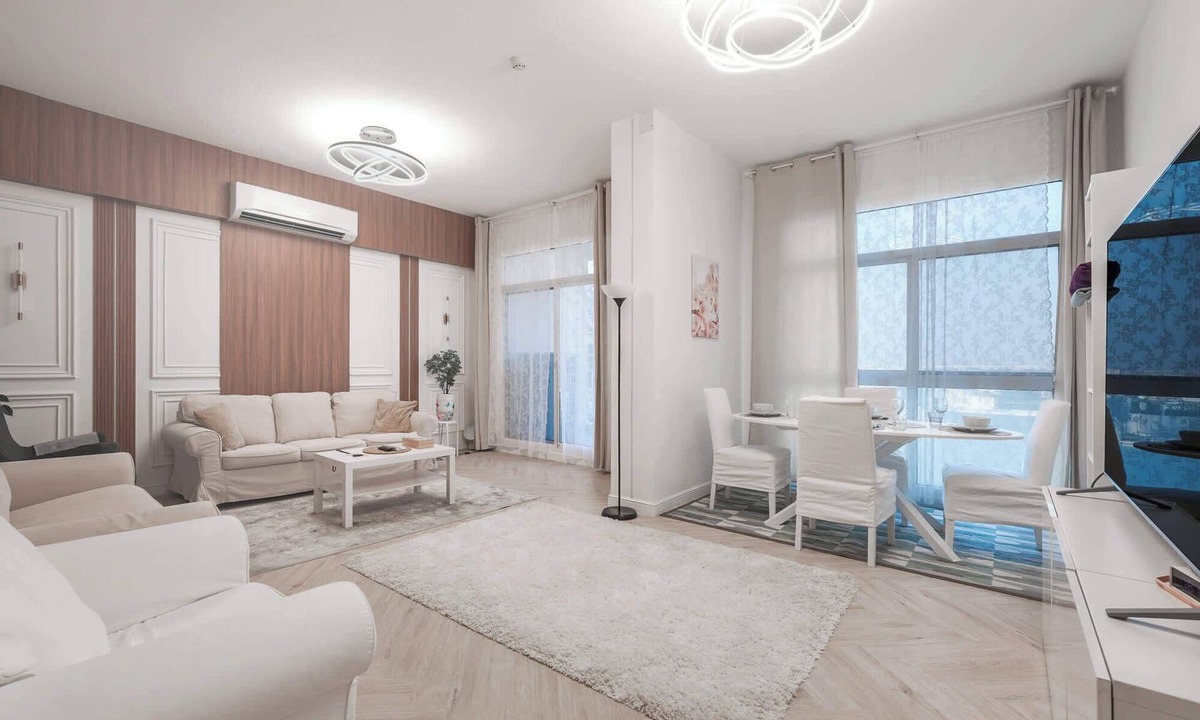 Dubai Apartment | Free housekeeping visits during your stay - StayShort - Comfortable 2BR Stay in Liwan Sleeps 6