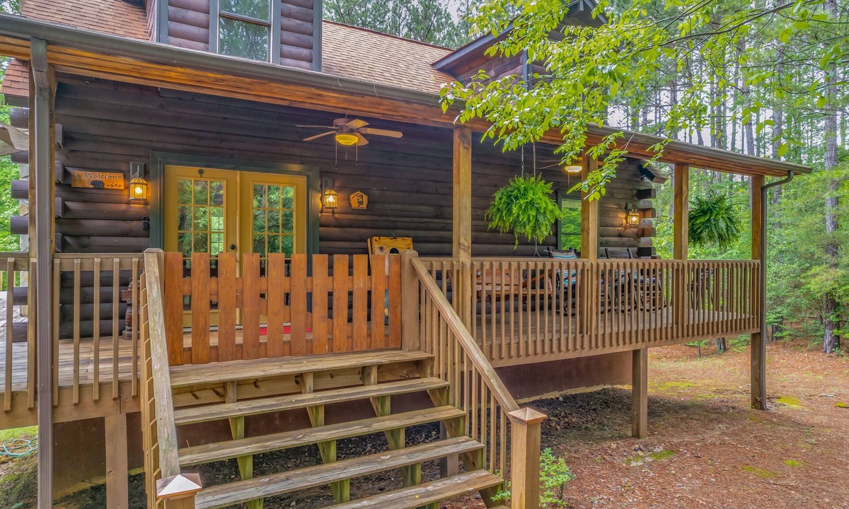 Lake Lure Cabin | FREEnite w/ 4 JUNE- Large Private LogHome/ HOTTUB Game rm/lake/hiking/pet/beach