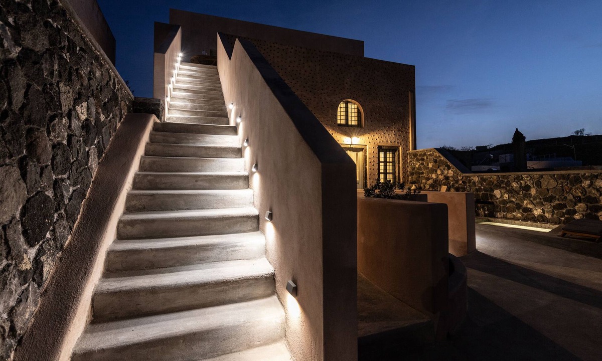Vothon House | Frescoes Luxury Suites
