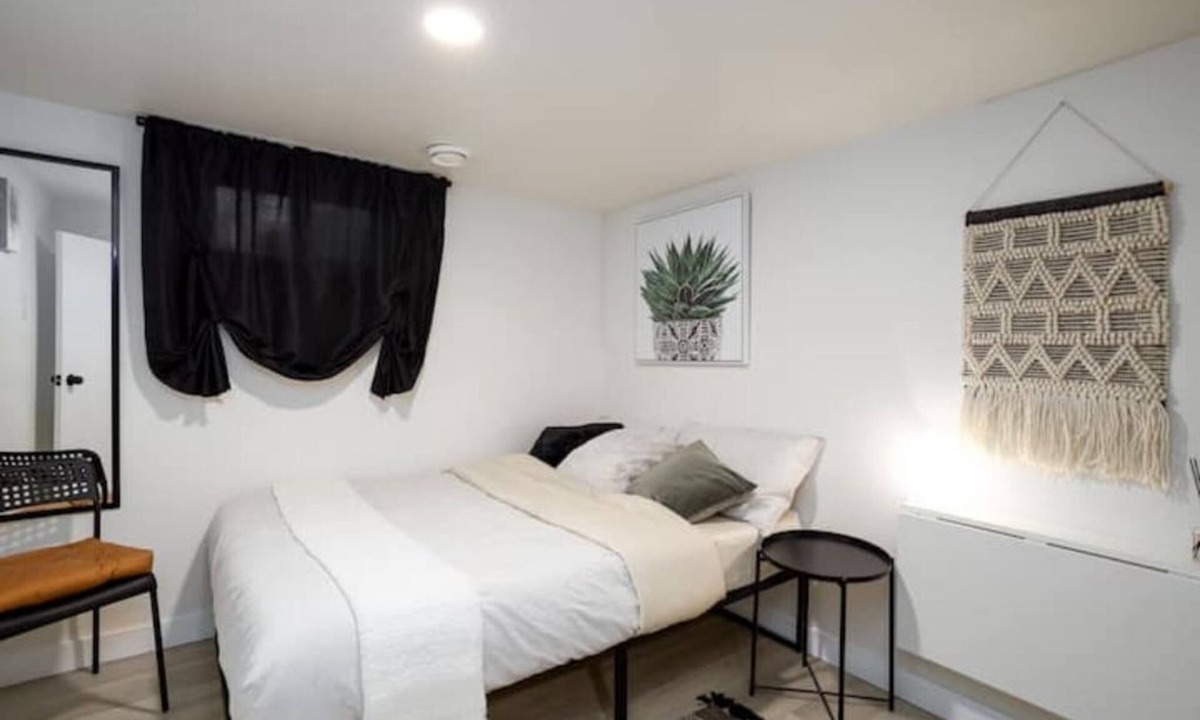 Edmonton House | Fresh University & River Valley - 2 Bedroom