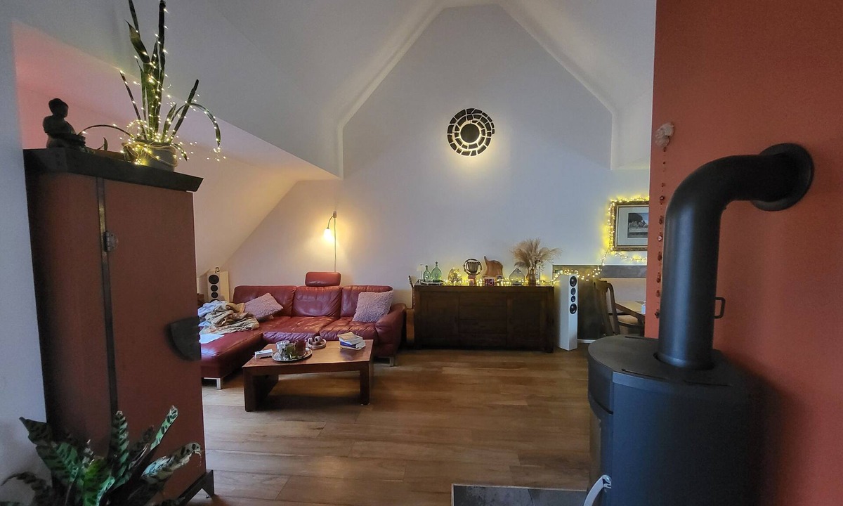 Pfersee Apartment | FRIDA - rooftop palace, near the city center, main station and Wertach Park