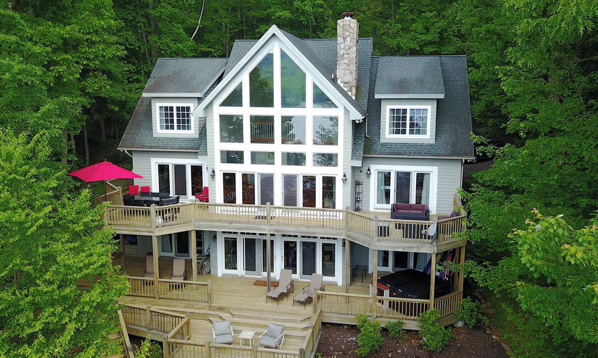 McHenry Cottage | Friday's Escape by Taylor Made Deep Creek