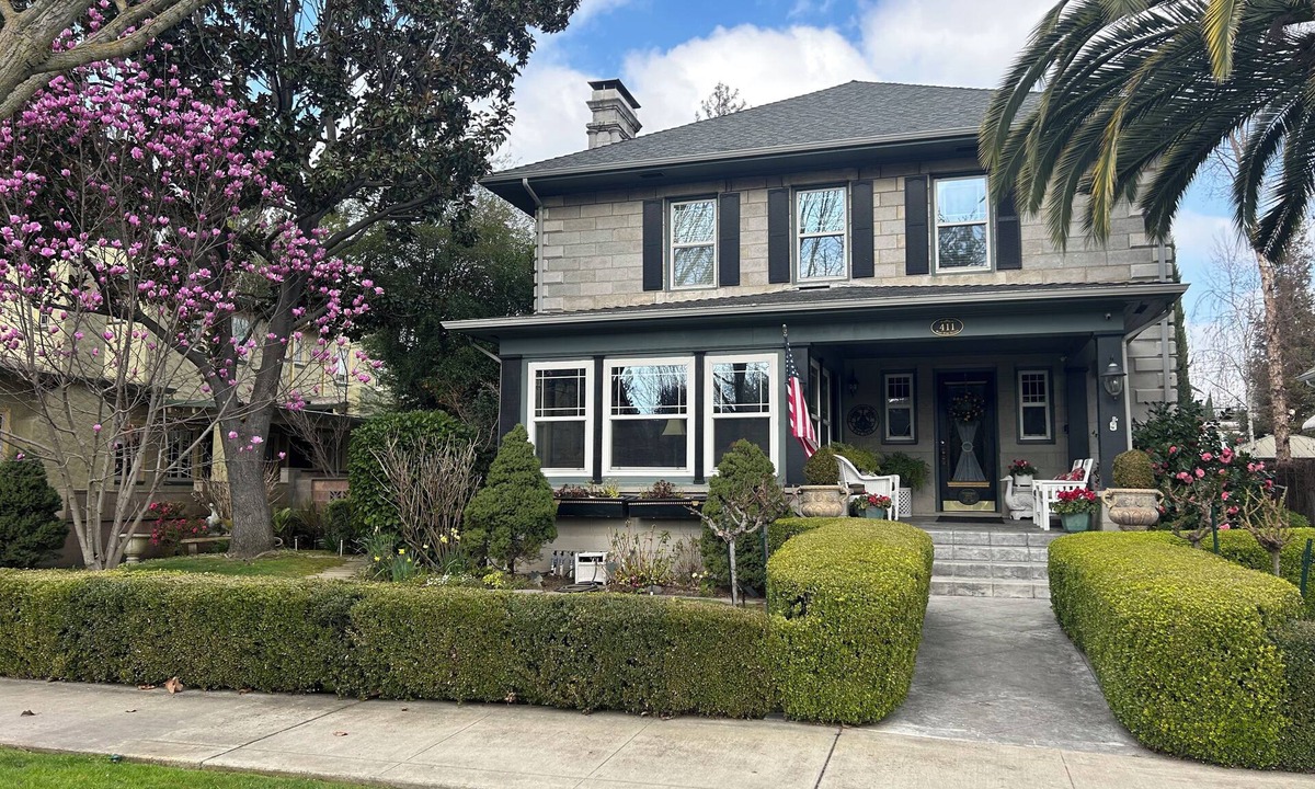 Lodi House | Friedberger Manor - Enjoy Downtown Elegance - 3b/2.5ba - June Promotion!