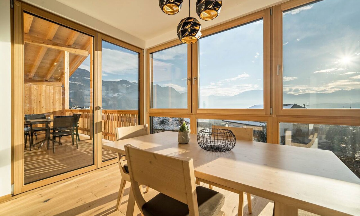 Andriano Apartment | Friendly Apartment "Eiche im Nockerhof" with Mountain View, Wi-Fi & Terrace