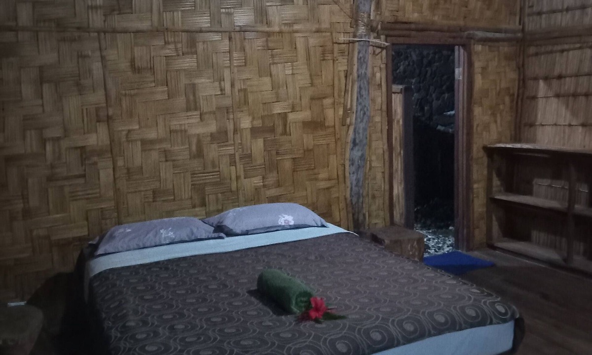 Tanna Island House | Friendly beach bungalow- Access to the beach and 30 mins from volcano ash plain