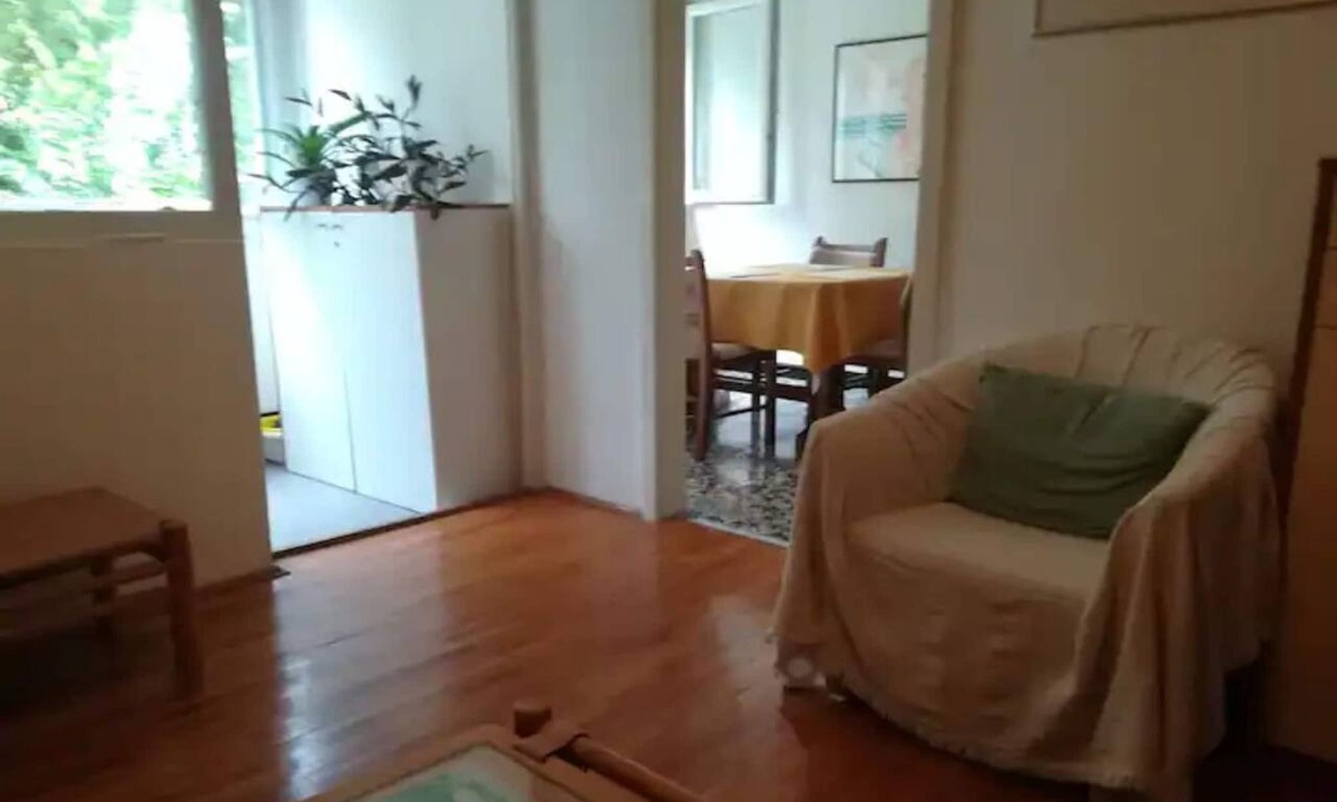 Split Apartment | Friendly Well Located Family Apartment - Two bedroom apartment