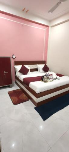 Faizabad Hotel | Front of Ram Mandir gate"Rudra Prabha INN" 7355-6911-08