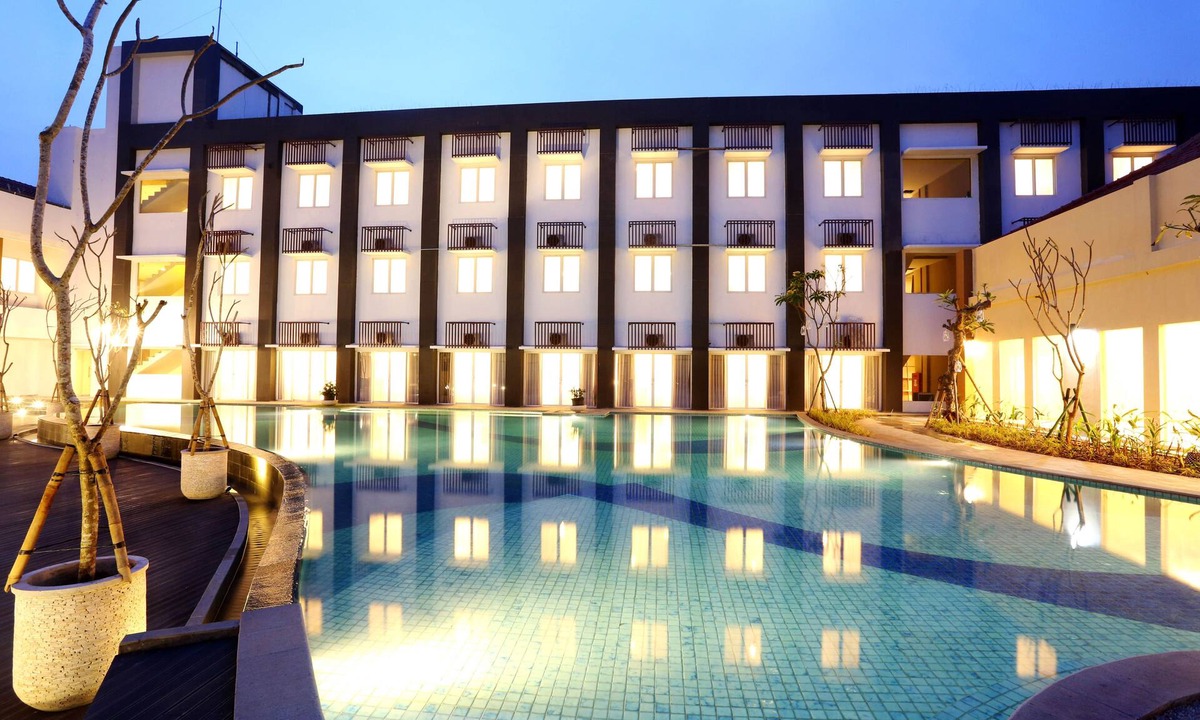 Karawang Hotel | Front One Akshaya Hotel Karawang