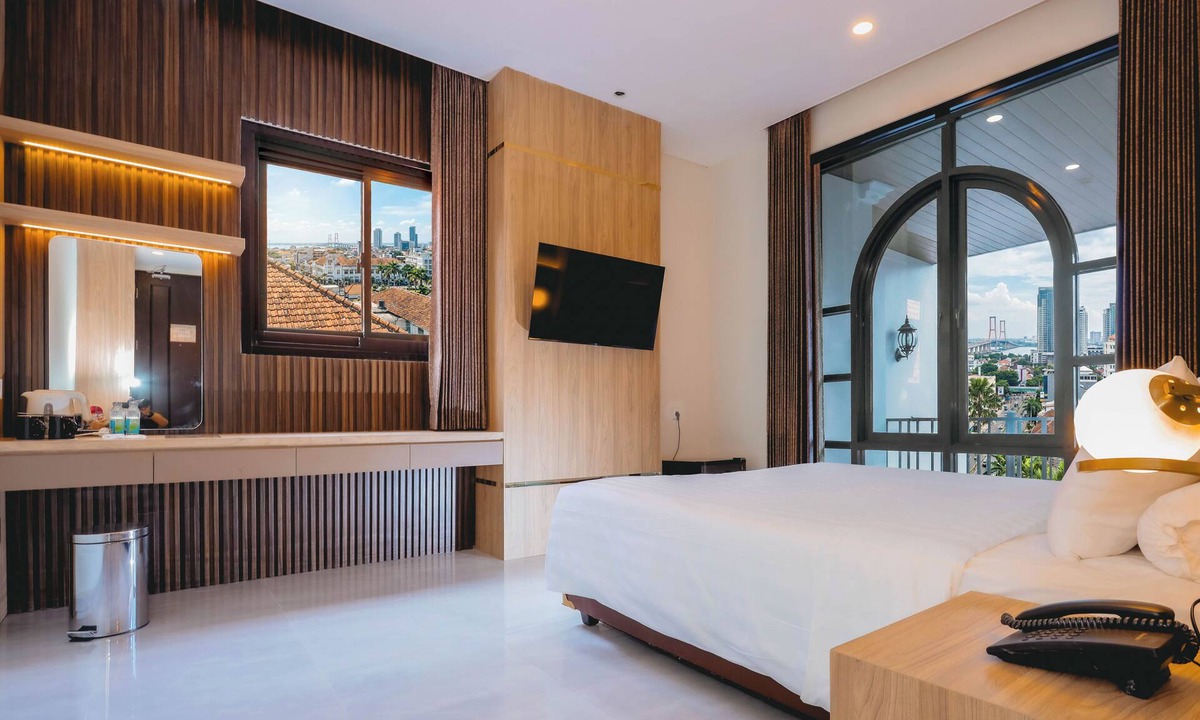 Surabaya Hotel | Front One Hotel Mesir Surabaya