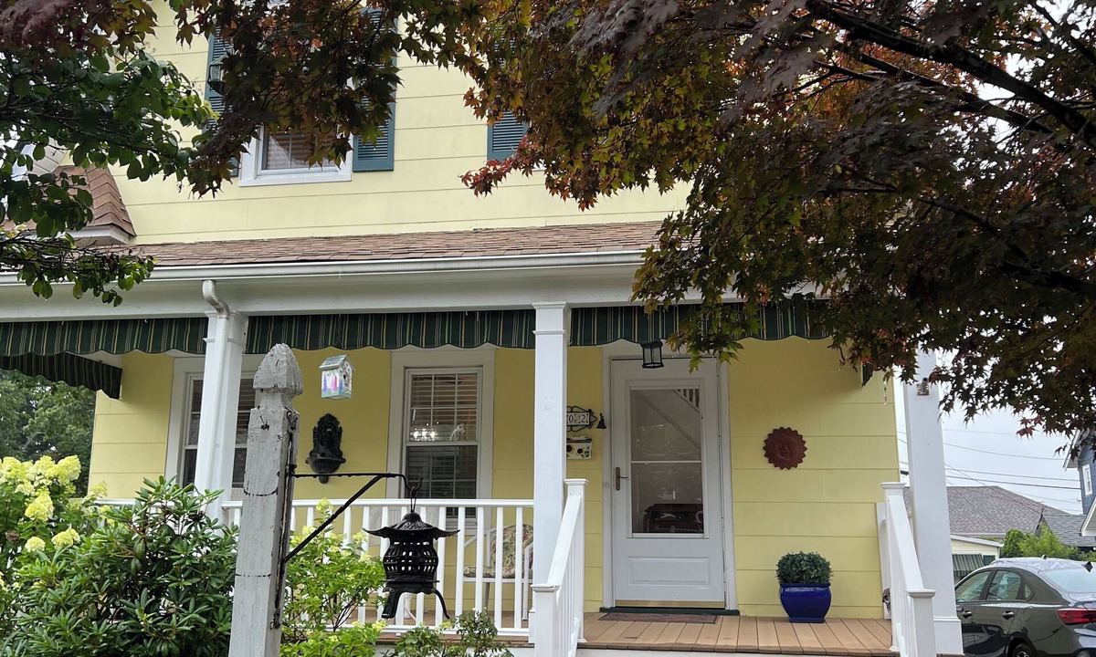 Spring Lake House | Front Porch Delight - Family home, close to downtown, park and beach.
