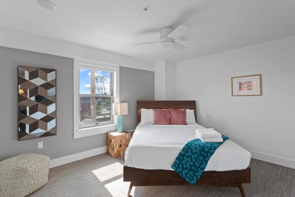 Hanover Place Apartment | FRONTDESK Bright Open Studio Apt near Union Hill