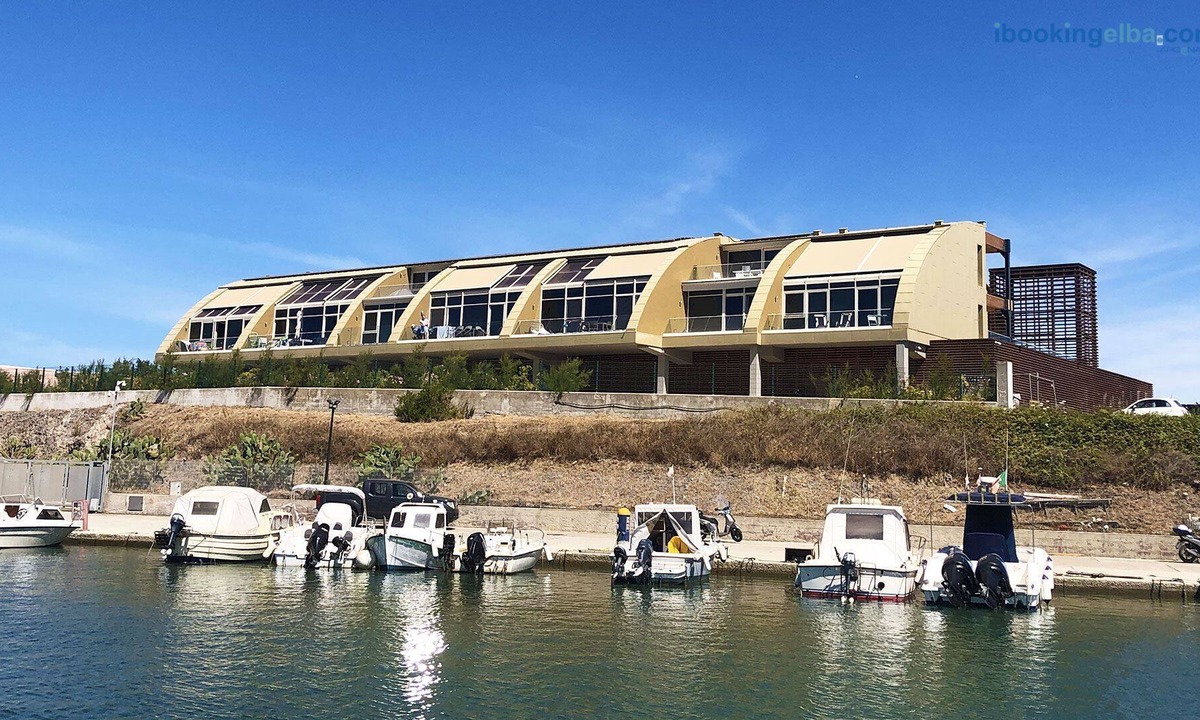 Portoferraio Apartment | Fronte Mare Suites - Quadrilocale (C) - Elegant new apartment on 2 levels in Portoferraio